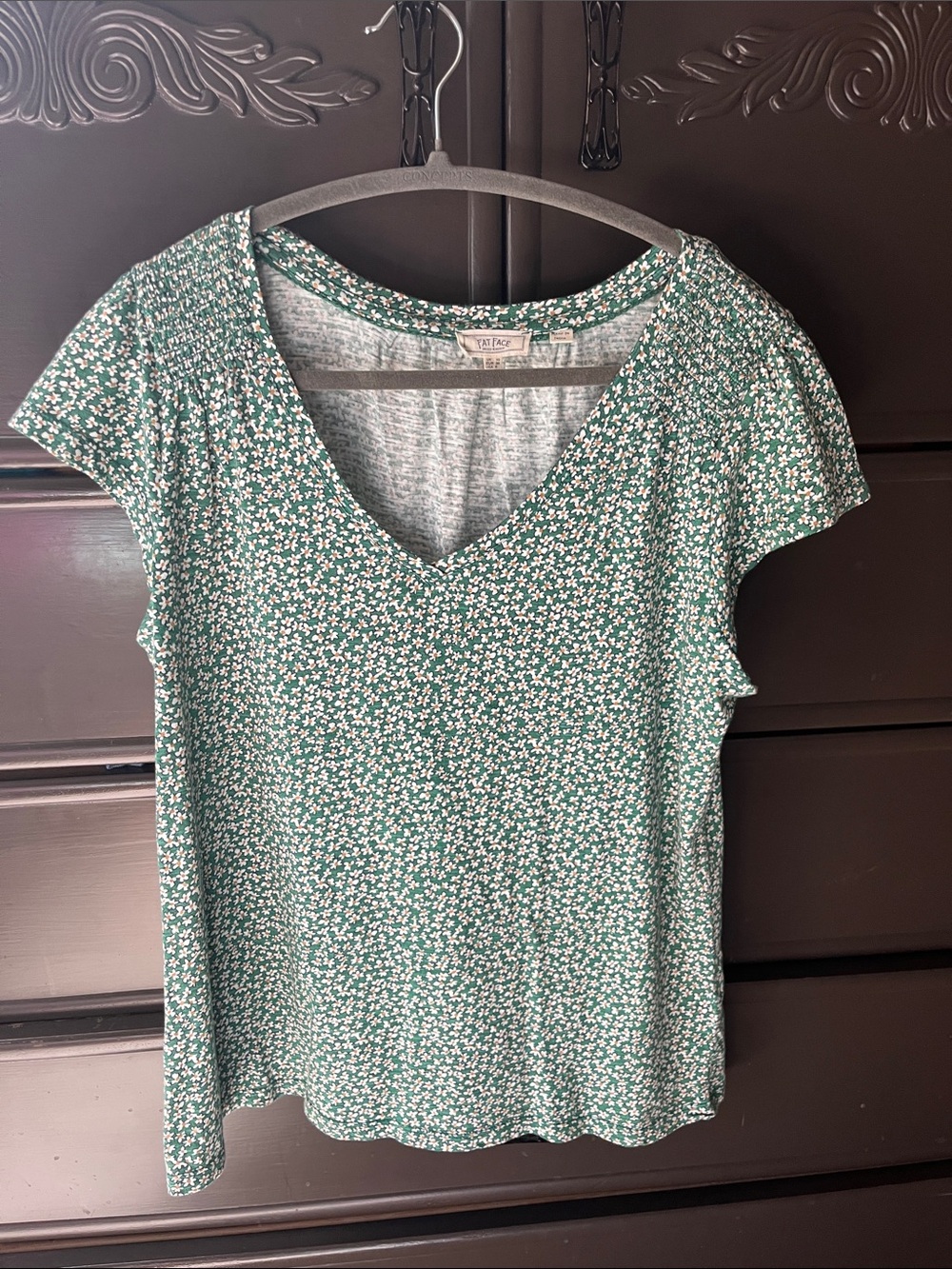Green White Floral V-Neck Short Sleeve Top